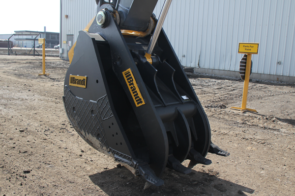 ES-Hydraulic-Thumbs-photo_01