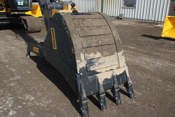ES-Dig-Bucket-photo_07