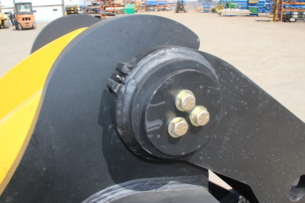 ES-Hydraulic-Thumbs-photo_06