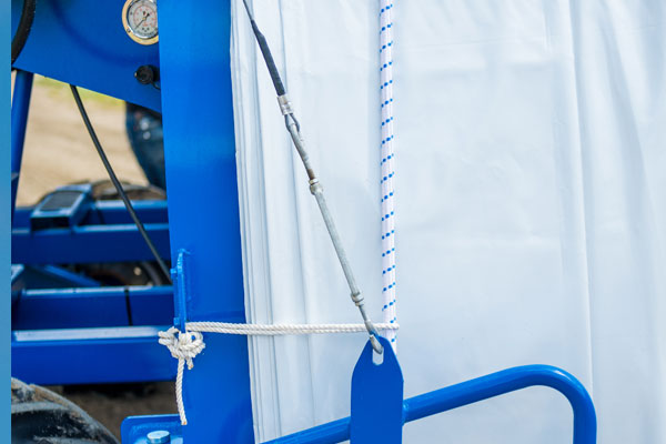 3010-GrainBag-Loader-photo_11